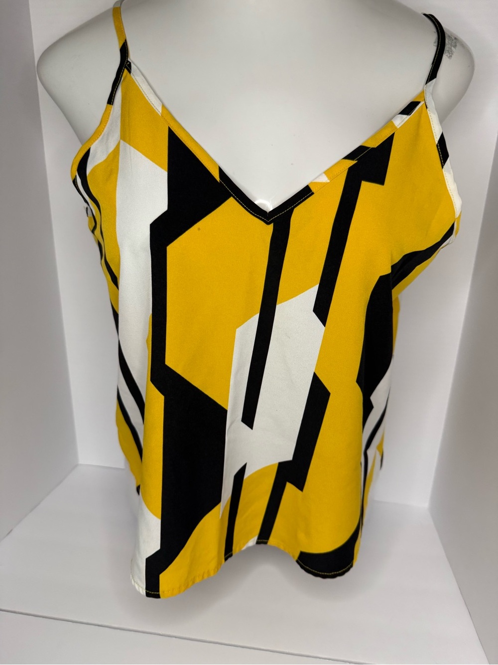 SHEIN Yellow Black and White Geometric V-Neck Cami Tank